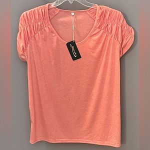 NWT Ofeefan Size XL Top